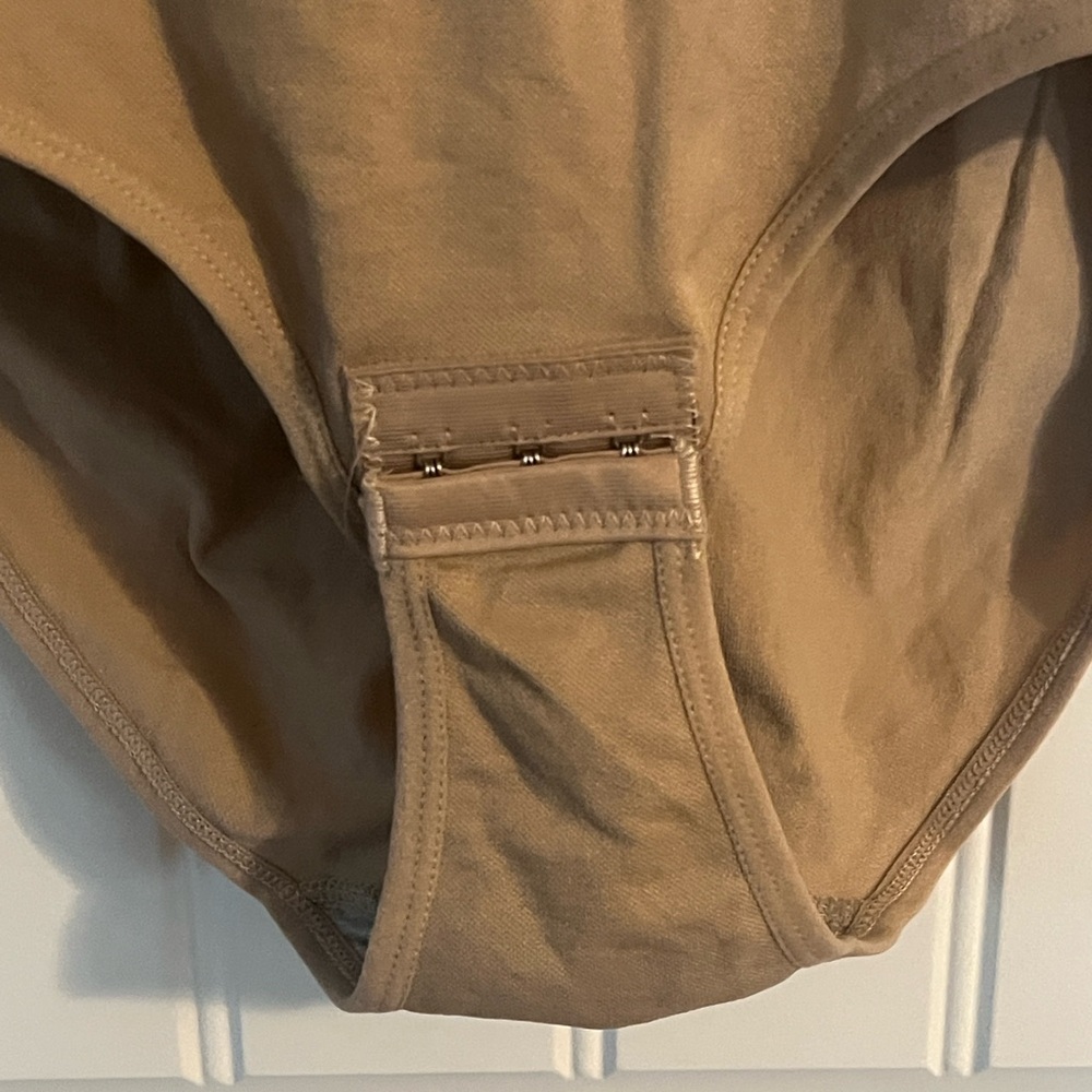 HeyShape Shapewear XL - Picture 4 of 7